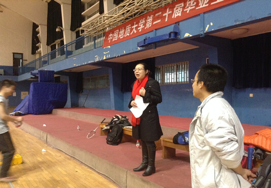 必赢官网师生羽毛球友谊赛顺利举行 必赢官网师生羽毛球友谊赛顺利举行