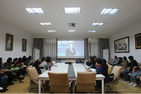 必赢中国官方网站组织集中观看专题电视课堂节目《同上一堂国家安全教育课》 必赢中国官方网站组织集中观看专题电视课堂节目《同上一堂国家安全教育课》